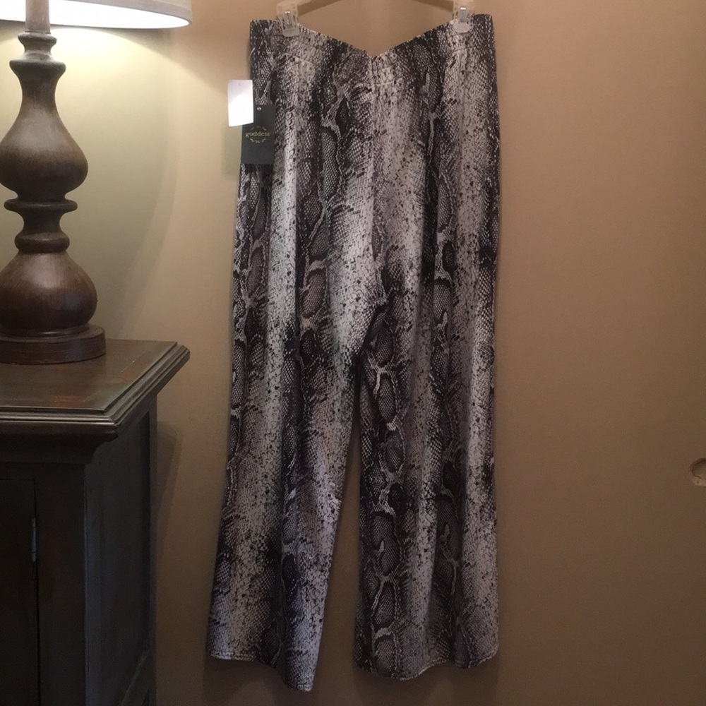 Goddess snakeskin jet black combo pants - Picture 6 of 13